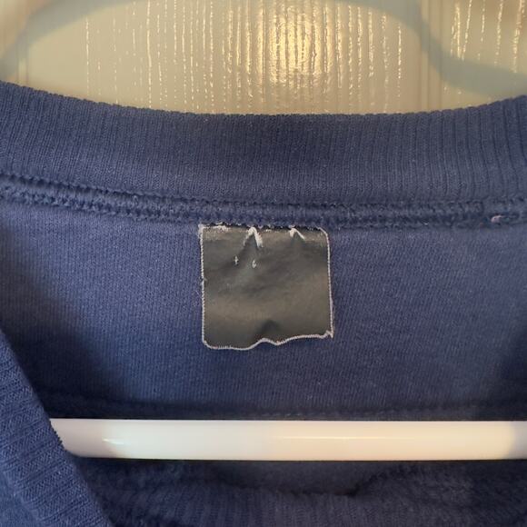 Vintage Stratford Crewneck Sweatshirt No Size Embroidered Navy Blue Gold Red - Picture 4 of 9